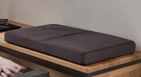 mit Sitzkissen
