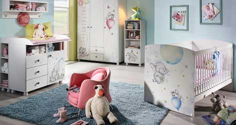 Kleiderschrank im Babyzimmer Kleiderschrank im Babyzimmer