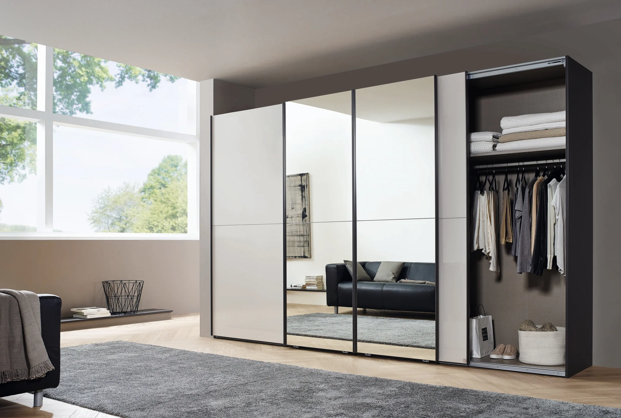 Rauch Select yourJOYce - Schwebetürenschrank Alpinweiß mit Spiegeltüren, 4-türig - Ansicht 3