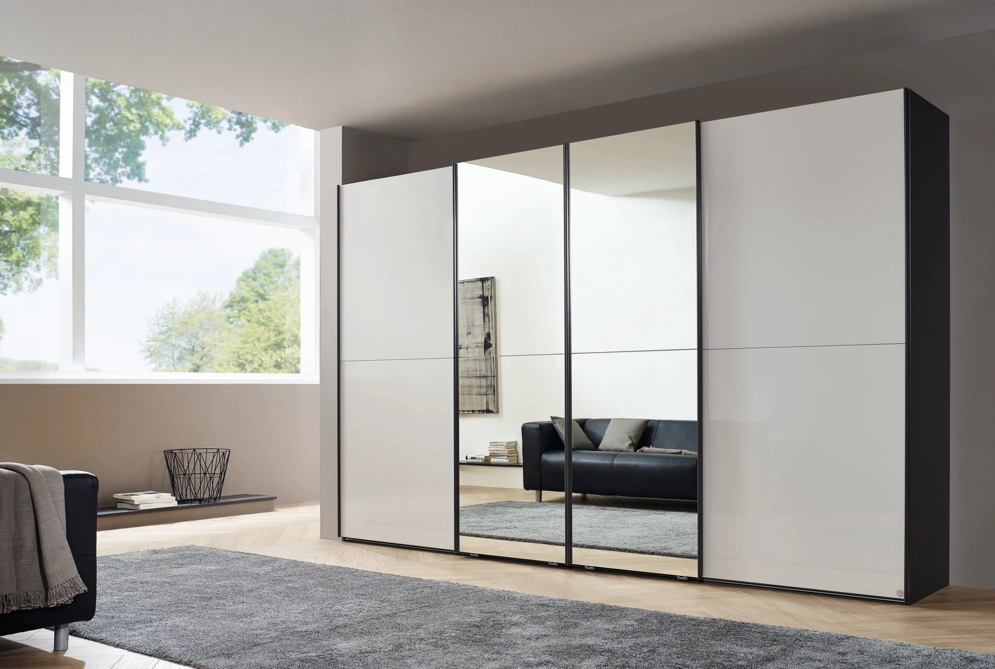 Rauch Select yourJOYce - Schwebetürenschrank Alpinweiß mit Spiegeltüren, 4-türig - Ansicht 4