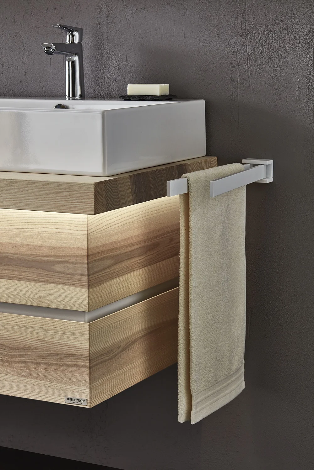 Thielemeyer Fresh Massivholz Badmöbelset 800359/801359 - Vorschlag 20 - 177 cm - Ansicht 8
