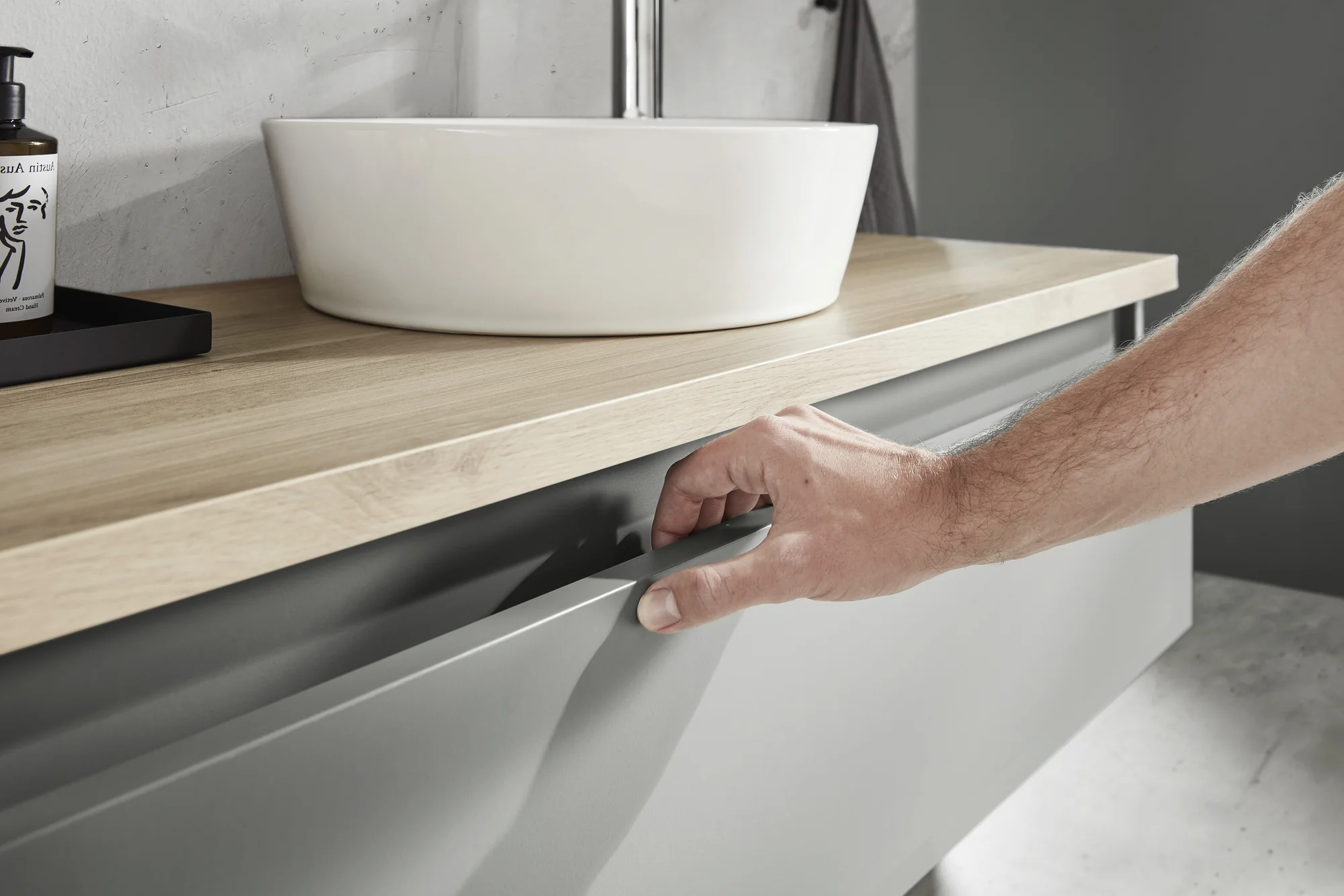 Puris Vialli Badmöbel Set 150 cm breit - Becken mittig - Ansicht 6