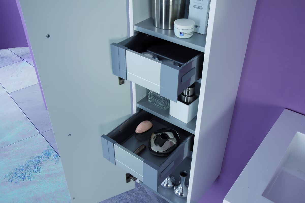 Puris Star Line Mittelschrank 30 cm MNA843A7