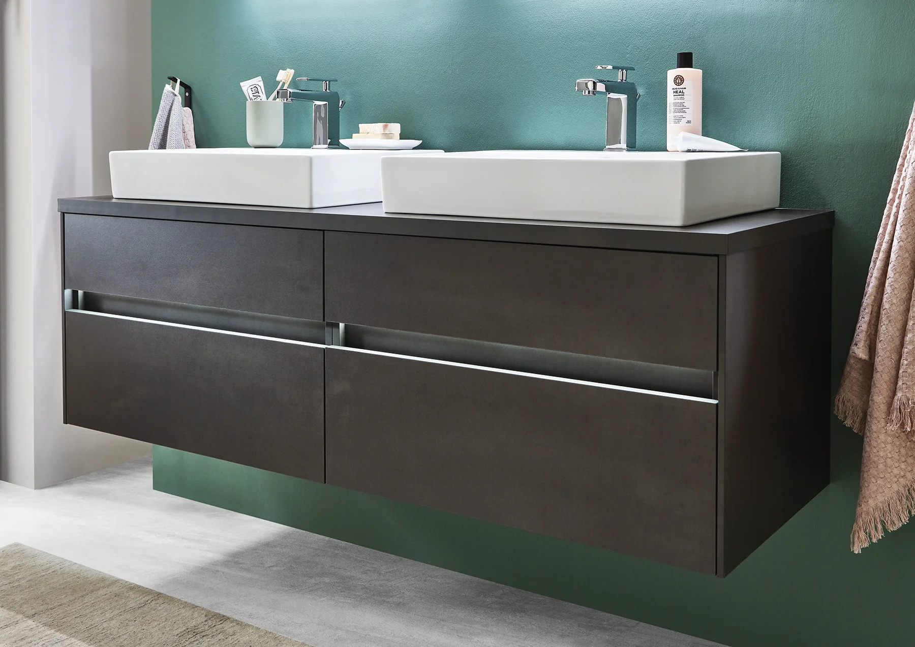 Puris Unique Waschtischunterschrank 142 cm