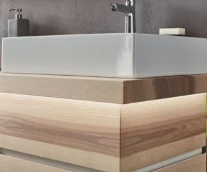 Massivholzplatte mit Aufsatzwaschtisch - Keramik - Wandanschluss