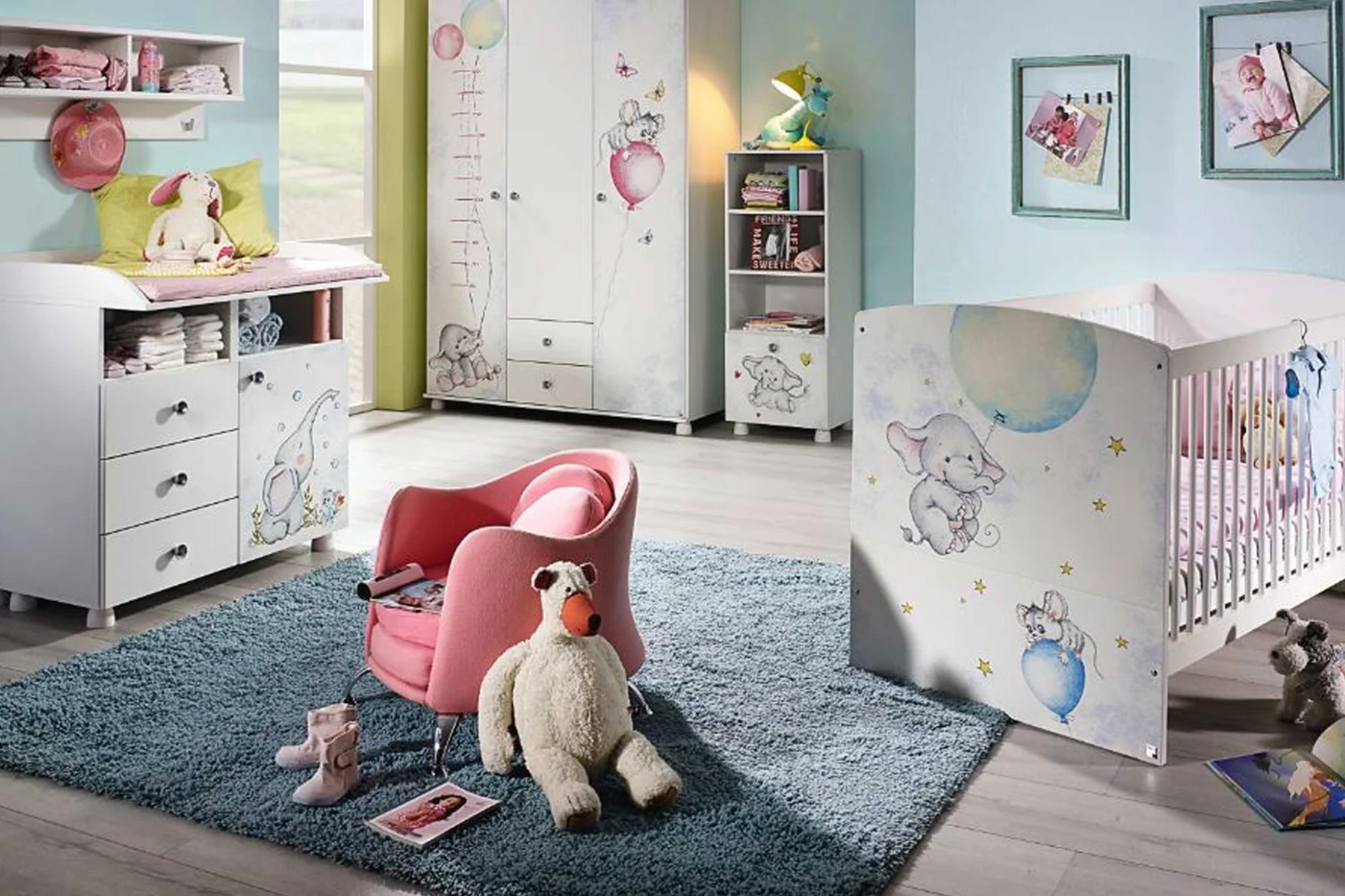 Babykleiderschrank