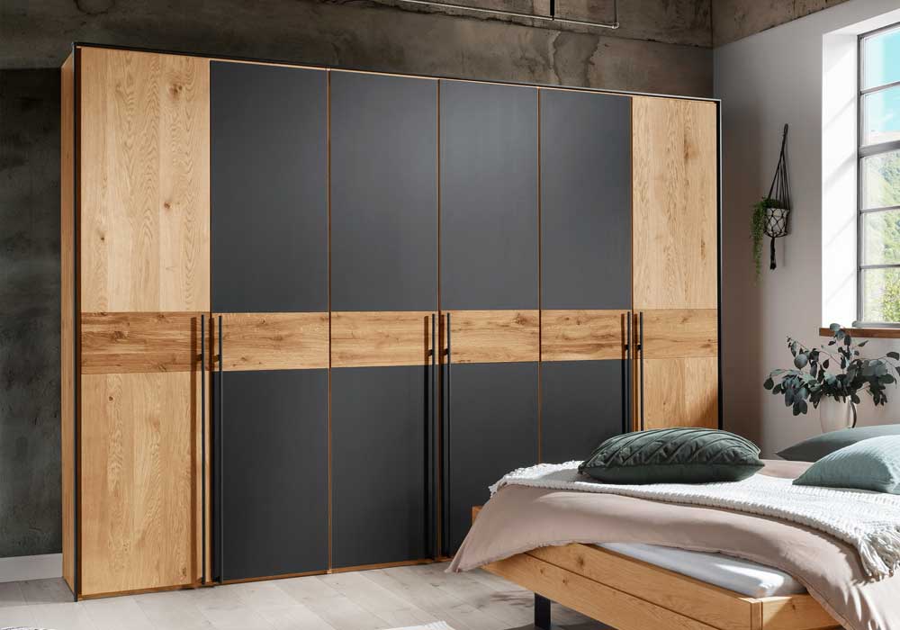 Kleiderschrank Wildeiche