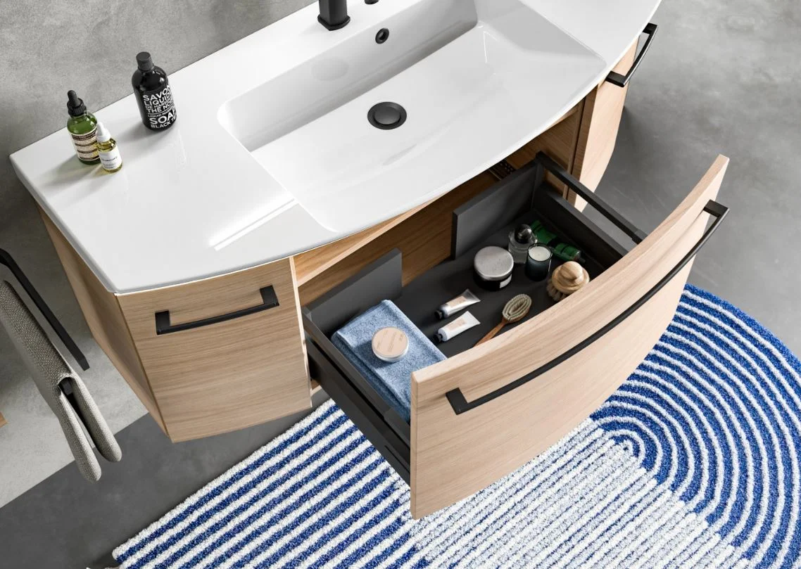 Pelipal Cassca Set in Tropea Eiche mit Mineralmarmorwaschtisch und Spiegelschrank - 120 cm