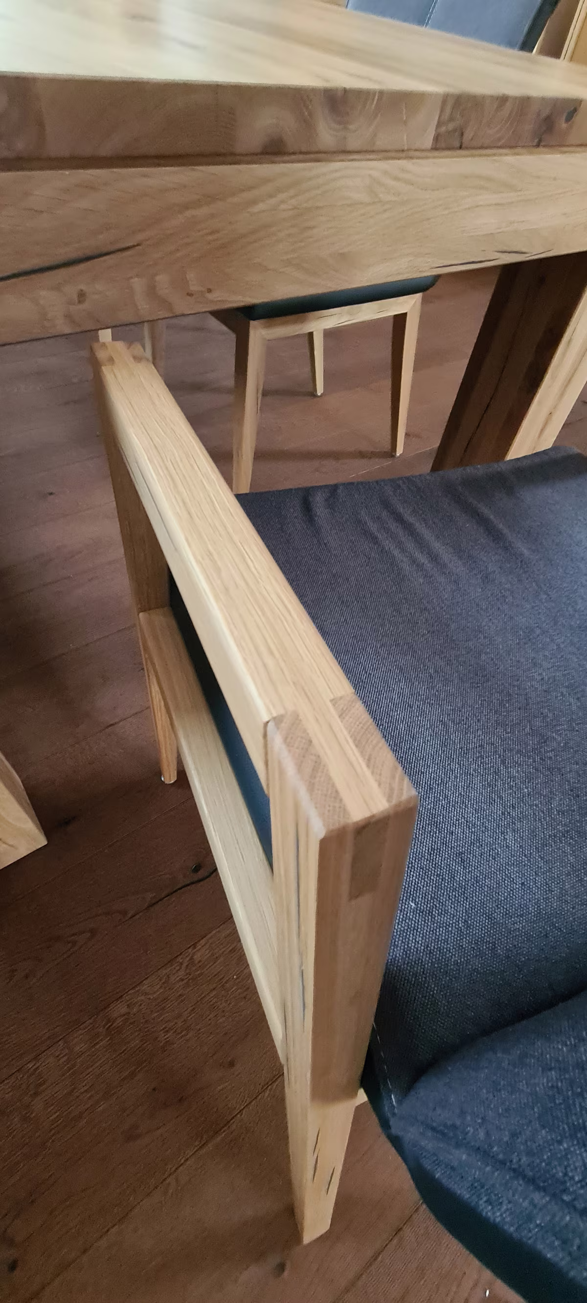 Dudinger Esszimmergruppe - Wildeiche natur geölt mit Crushed Oak Optik und Auszug 100 cm - Ansicht 5