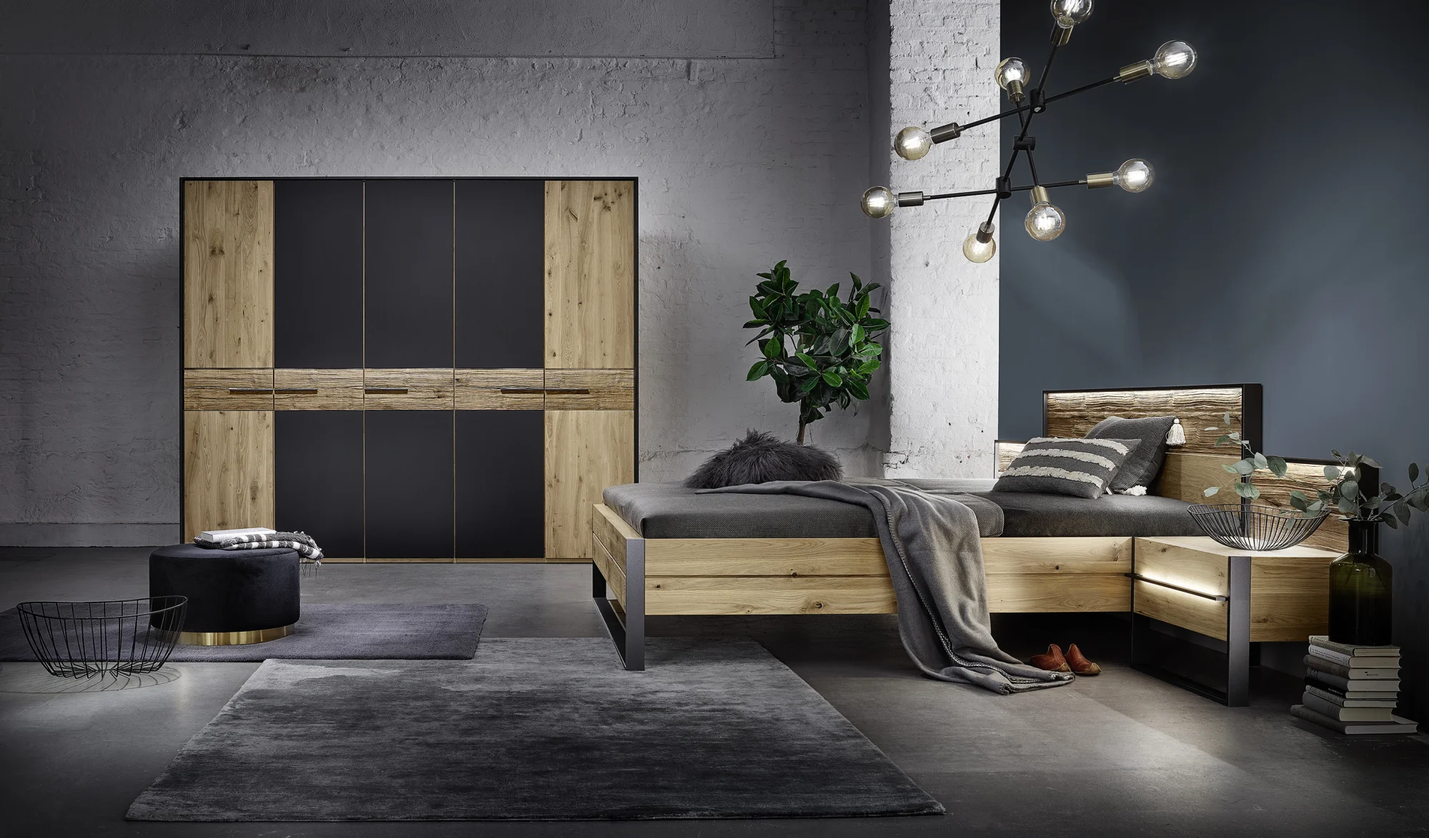Thielemeyer Steel Drehtürenschrank / 5-türig mit 3 Colorglastüren