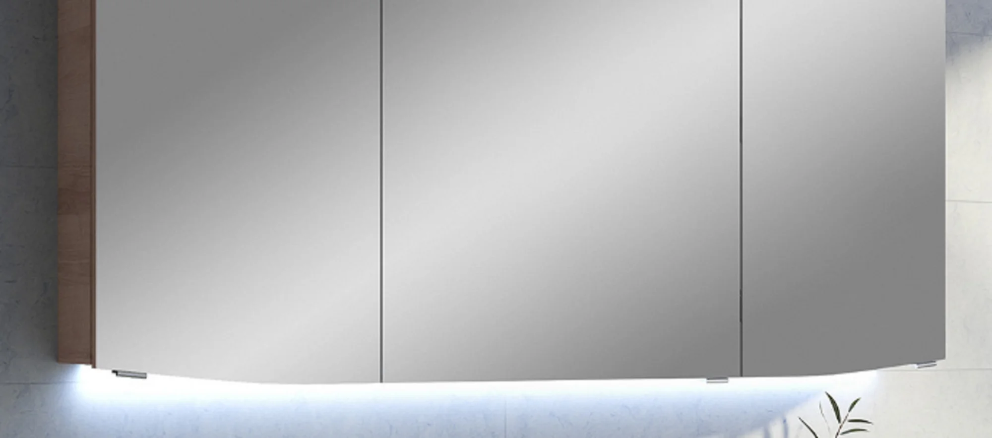mit LED-Waschplatzbeleuchtung