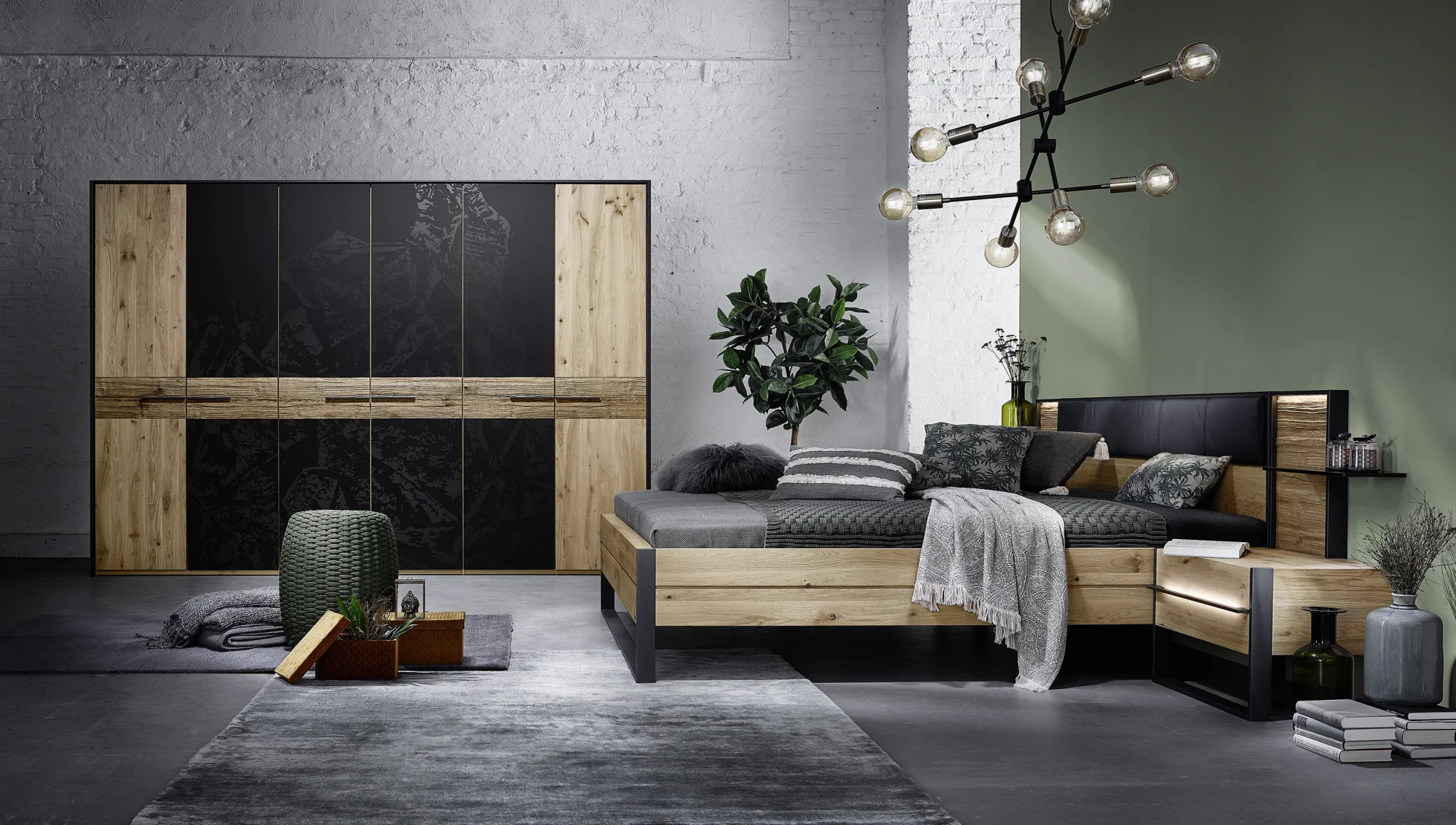 Thielemeyer Steel Drehtürenschrank / 6-türig mit 4 Colorglastüren und Kristallmotiv - Ansicht 5
