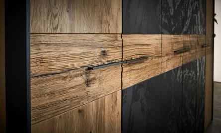 Thielemeyer Steel Drehtürenschrank / 5-türig mit 3 Colorglastüren und Kristallmotiv - Ansicht 4