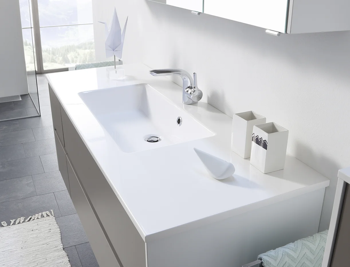 Calmo Waschtischkombination Stilaro 133 cm breit - Becken mittig